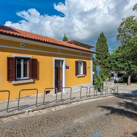 Apartment Lazzarich With Terrace Porec Exterior photo