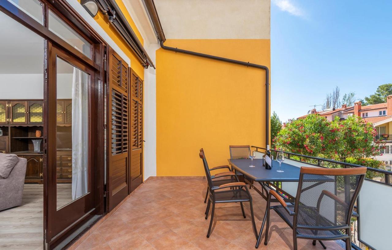 Apartment Lazzarich With Terrace Porec Exterior photo