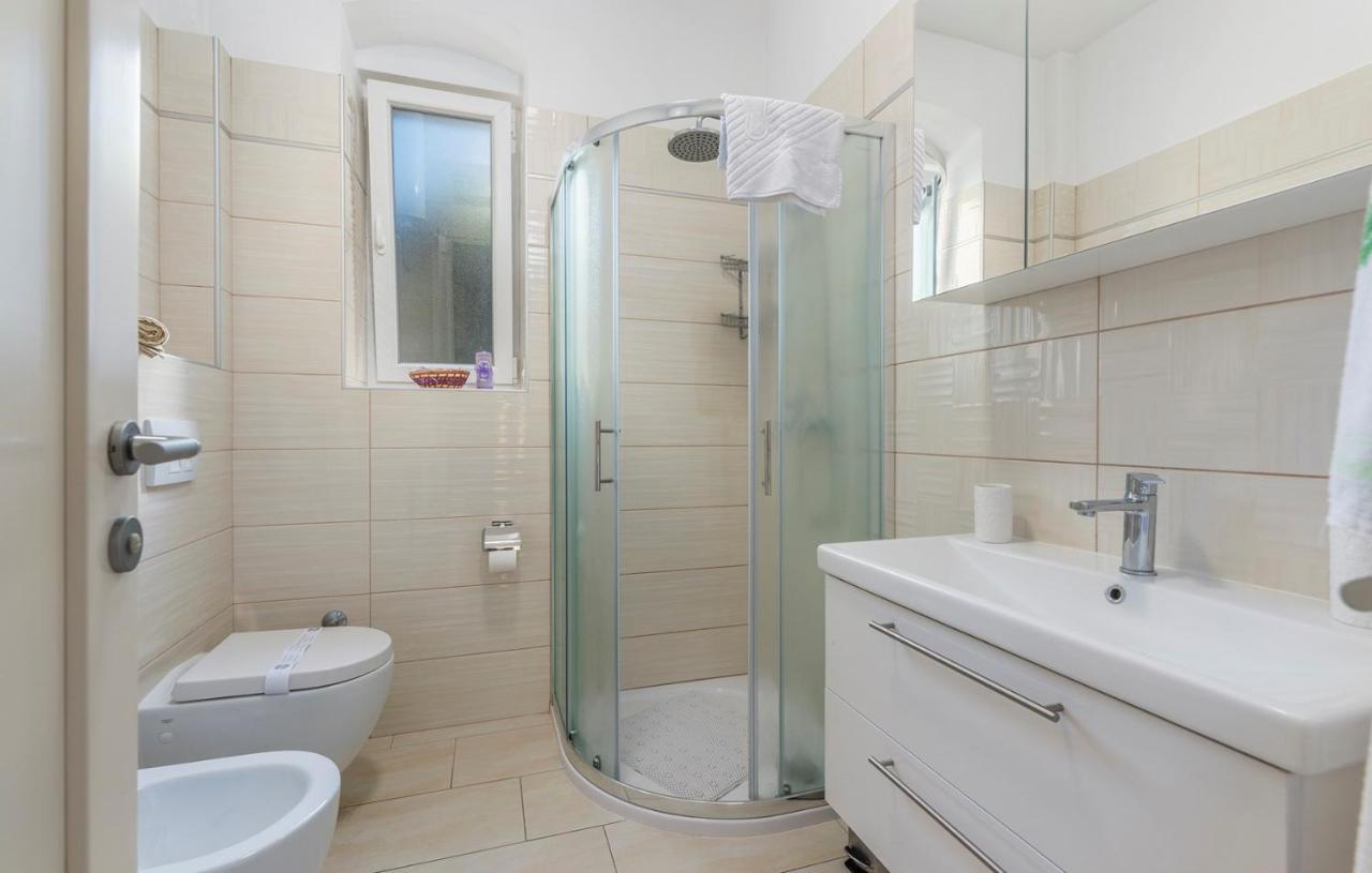 Apartment Lazzarich With Terrace Porec Exterior photo